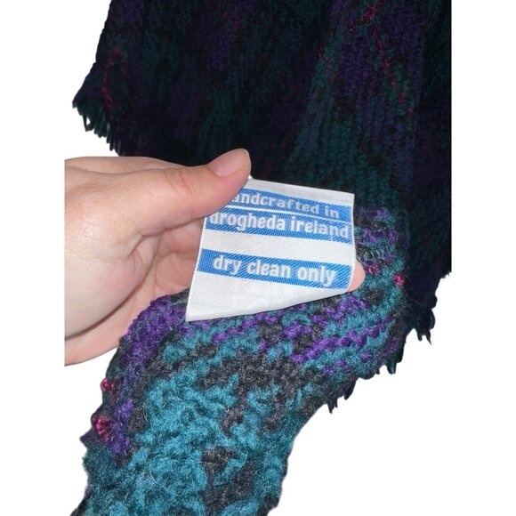 Vintage Weave O’ The Irish Woolf Blend Cape Wrap Knit Purple Plaid Fringe - Picture 4 of 7